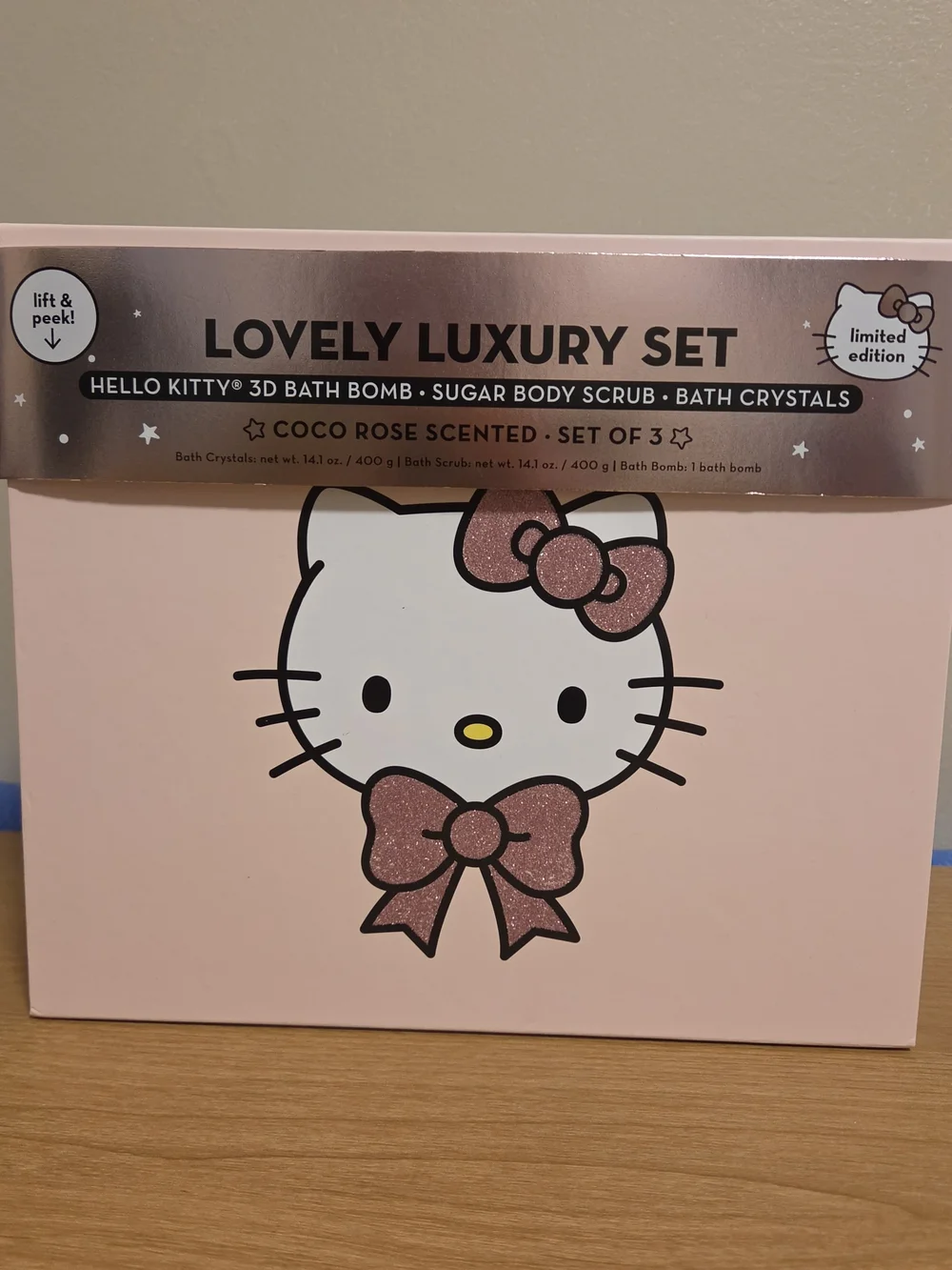 LOVELY LUXURY HELLO KITTY SET